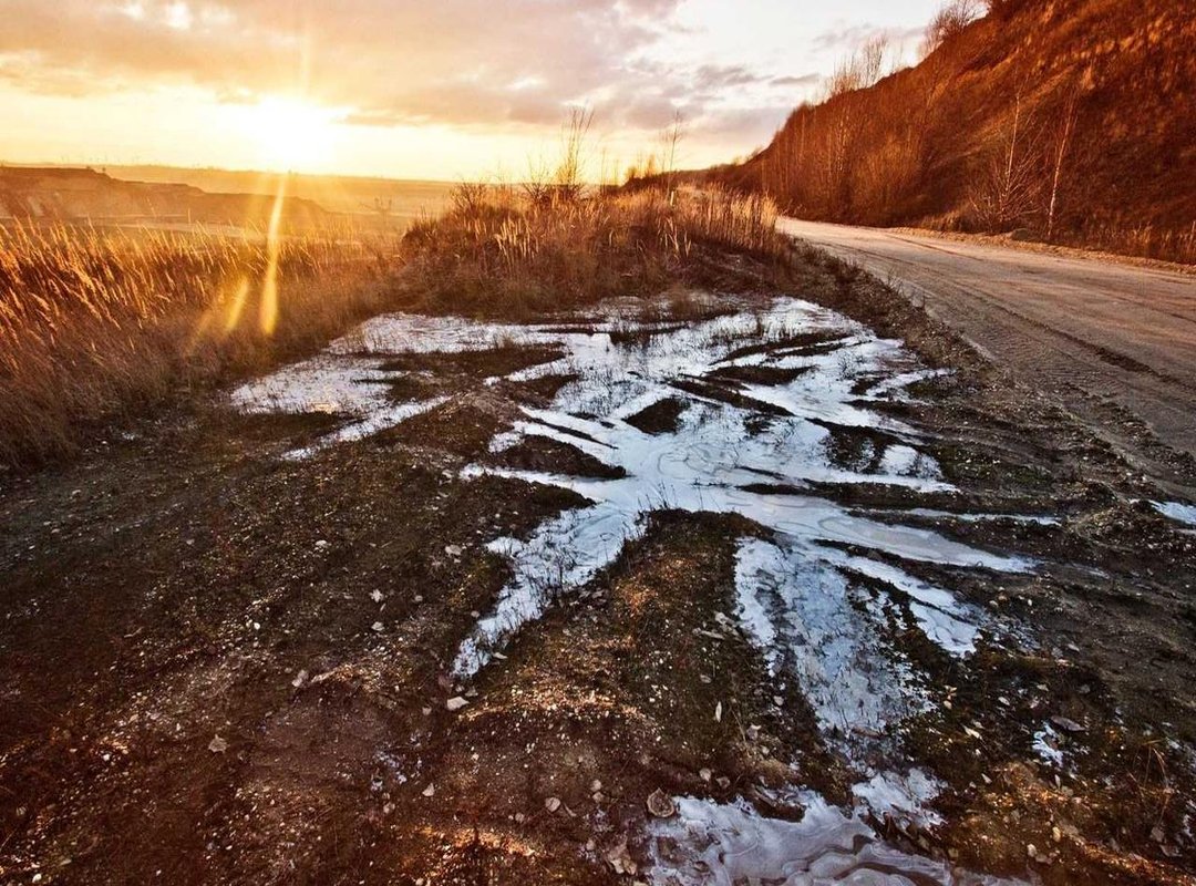 Staying Safe and Respectful: Essential Online Etiquette